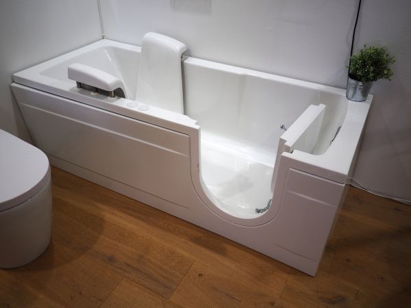 Cost of Walk In Tub Repair in Akron
